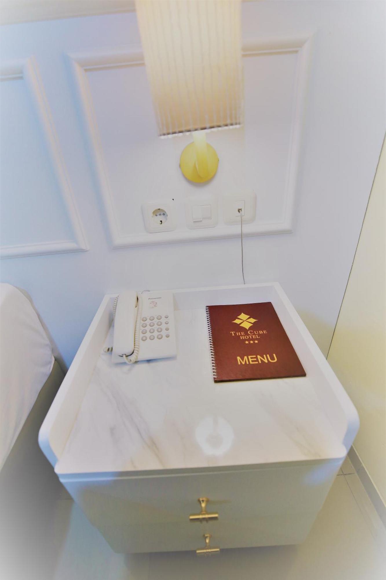 The Cube Hotel Malioboro, Azana Hotels Collection Yogyakarta Dış mekan fotoğraf